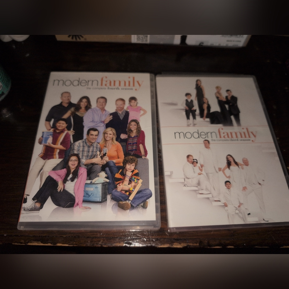 Modern Family Seasons 3 And 4 Dvd